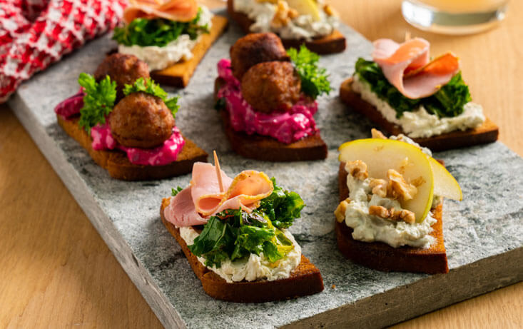 Julbordsrester på Kavring snittar - Recept | Pågen