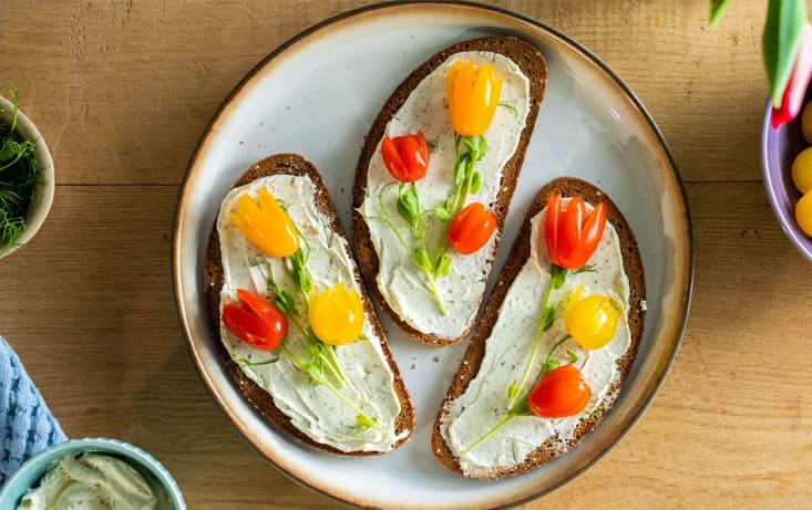 Vårpiffiga LingonGrova-mackor