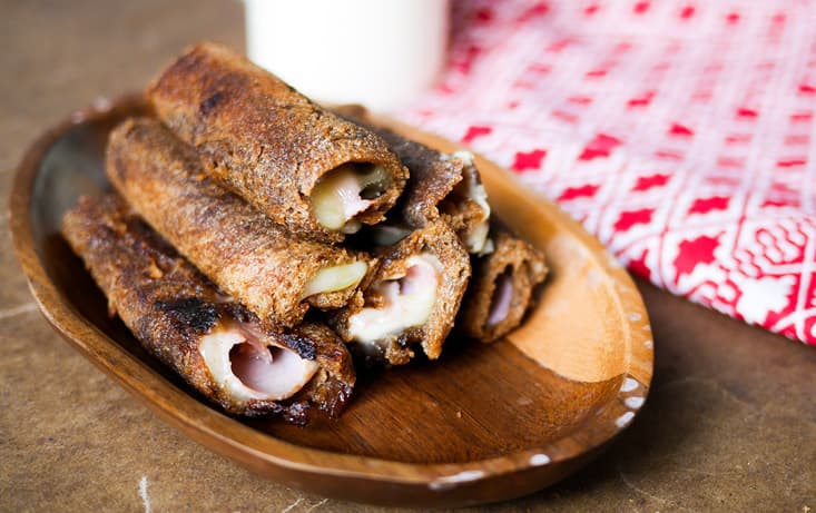 Vörtbrödsrulle med julost & julskinka - Julefröjd - Recept | Pågen